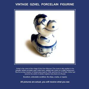 VINTAGE COLLECTIBLE /BLUE & WHITE/ PORCELAIN FIGURINE/ circa 1990s
